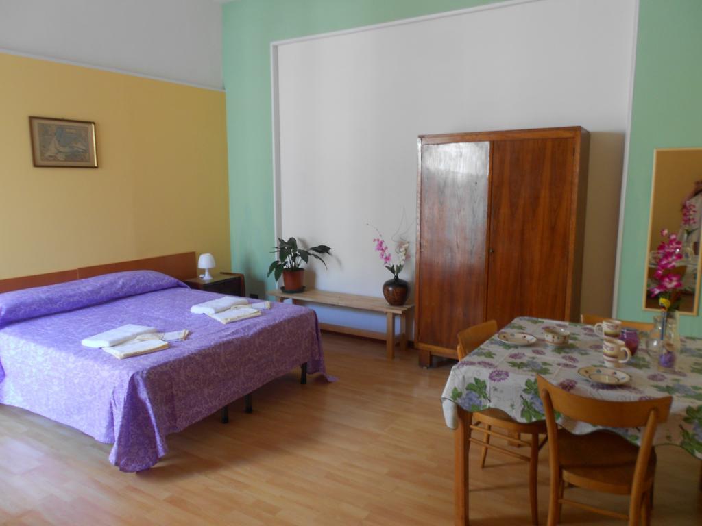 B&B Fenice Barocca เลชเช ภายนอก รูปภาพ